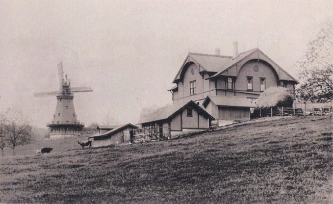 The estate contained barns for the Leiters’ prized livestock, as well as a working windmill. 
Photo courtesy Geneva Lake Museum.